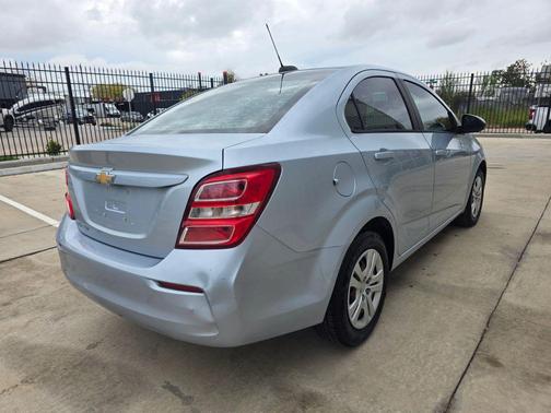 2017 Chevrolet Sonic LS