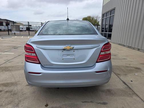 2017 Chevrolet Sonic LS