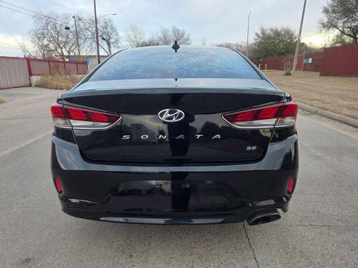 2018 Hyundai SONATA SE