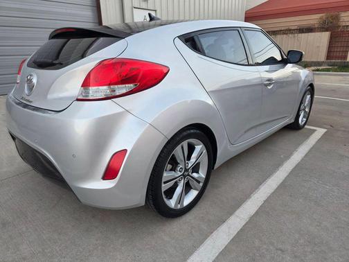2016 Hyundai Veloster Base