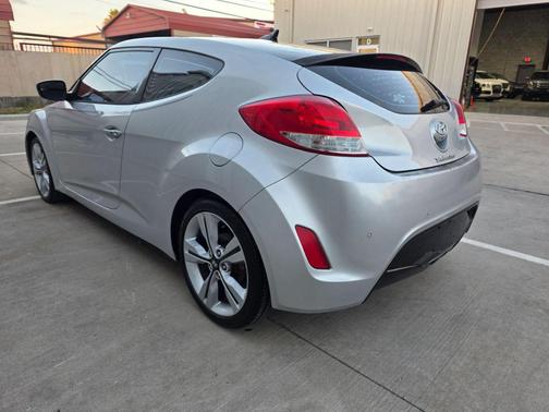 2016 Hyundai Veloster Base