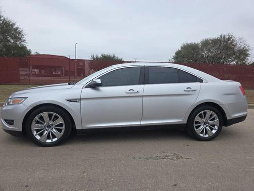 2010 Ford Taurus Limited