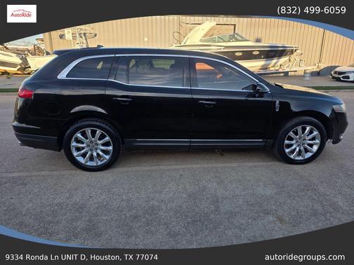 Tuxedo Black Metallic 2010 Lincoln MKT Sport Utility 4D