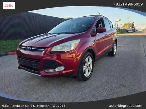 Burgundy 2013 Ford Escape SE