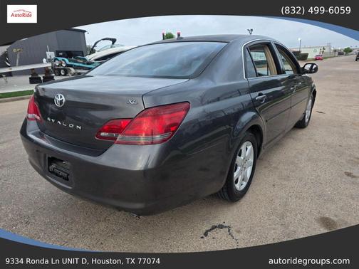 Magnetic Gray Metallic 2010 Toyota Avalon XL
