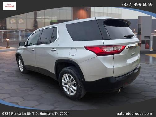 Silver Ice Metallic 2019 Chevrolet Traverse LS