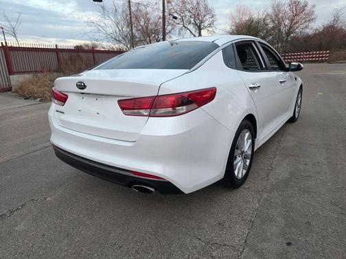 2017 Kia Optima LX