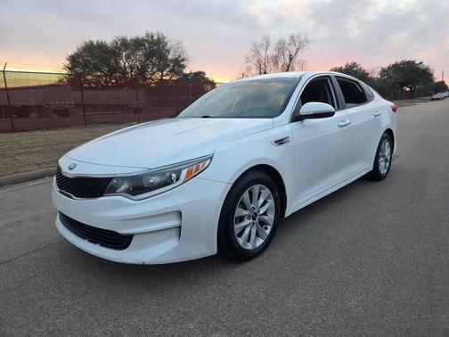 2017 Kia Optima LX