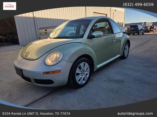 Gecko Green Metallic 2008 Volkswagen New Beetle S