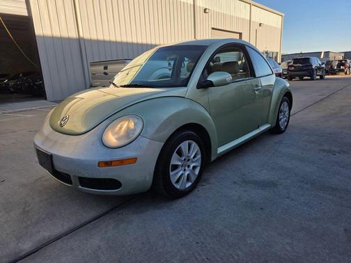 2008 Volkswagen New Beetle S