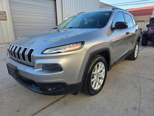 2017 Jeep Cherokee Sport