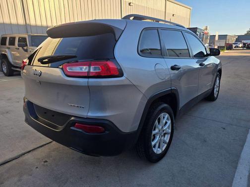 2017 Jeep Cherokee Sport