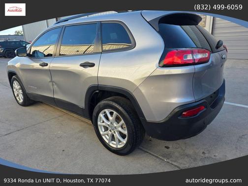 2017 Jeep Cherokee Sport