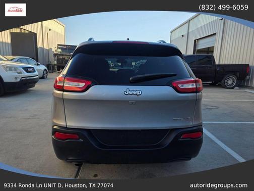 2017 Jeep Cherokee Sport