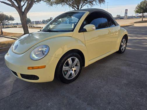 2006 Volkswagen New Beetle 2.5