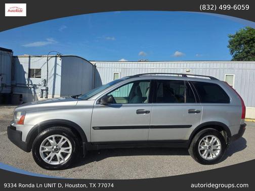 Silver Metallic 2005 Volvo XC90 2.5T