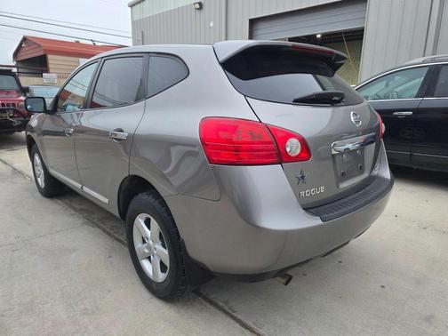 2013 Nissan Rogue S