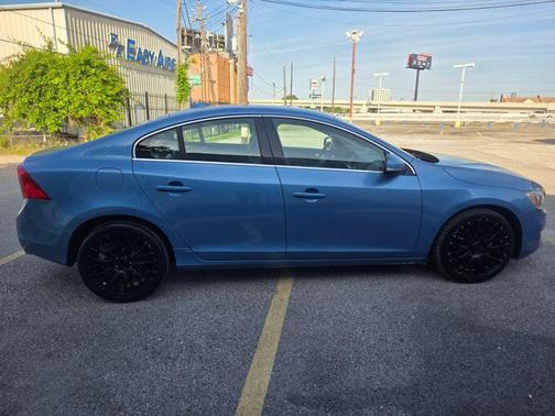 Power Blue Metallic 2014 Volvo S60 T5 Platinum