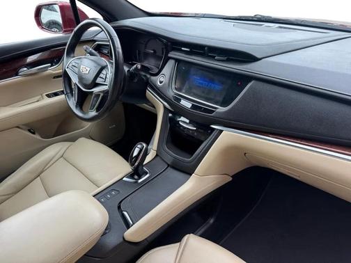 2018 Cadillac XT5 Luxury