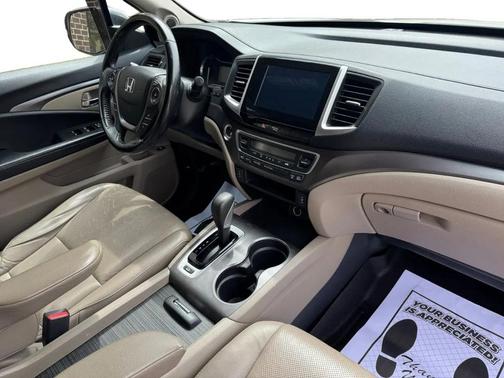 White Diamond Pearl 2017 Honda Ridgeline RTL