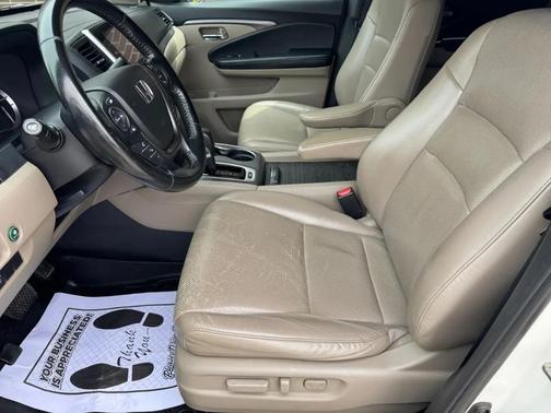 White Diamond Pearl 2017 Honda Ridgeline RTL