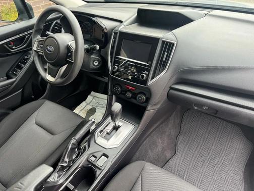 2017 Subaru Impreza 2.0i