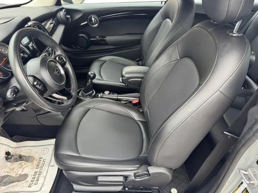 2021 MINI Hardtop Cooper