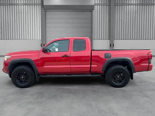 Barcelona Red Metallic 2019 Toyota Tacoma SR