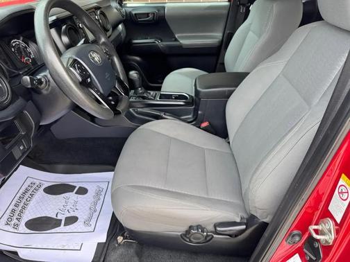 Barcelona Red Metallic 2019 Toyota Tacoma SR