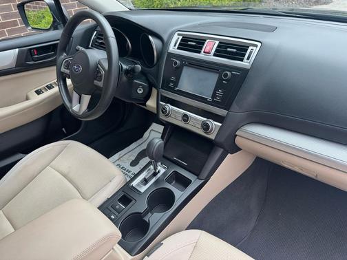 2017 Subaru Legacy Base