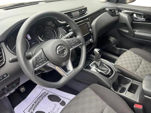Gray 2020 Nissan Rogue Sport SV