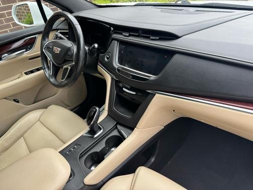 2018 Cadillac XT5 Premium Luxury