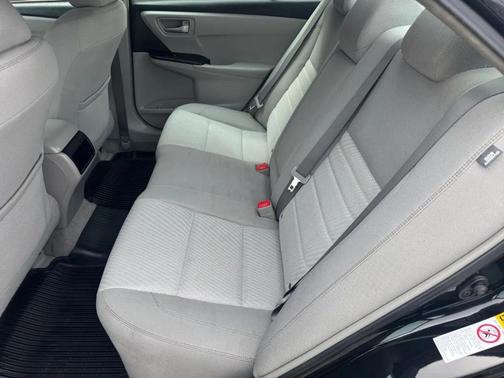 Midnight Black Metallic 2017 Toyota Camry LE