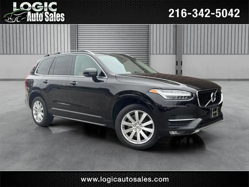 2016 Volvo XC90 T6 Momentum