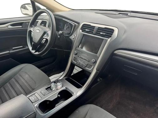 2020 Ford Fusion Hybrid SE