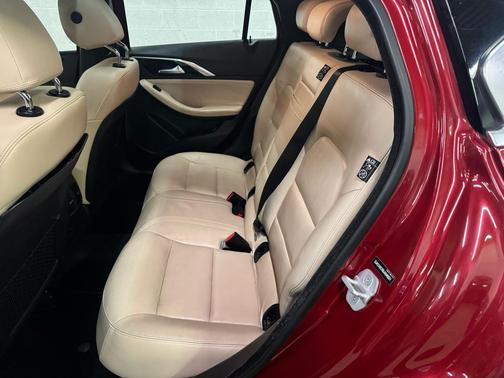 2018 INFINITI QX30 Premium