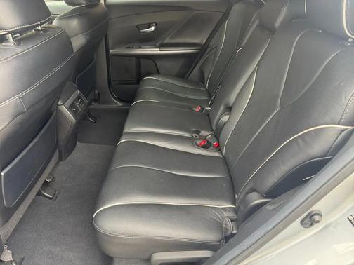 Celestial Silver Metallic 2015 Toyota Venza XLE