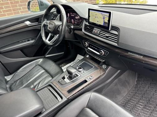 2020 Audi Q5 45 Premium Plus