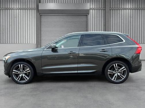 2018 Volvo XC60 T6 Momentum