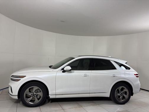 2026 Genesis GV70 2.5T Select