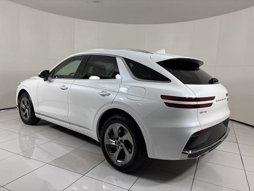 2026 Genesis GV70 2.5T