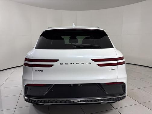 2026 Genesis GV70 2.5T