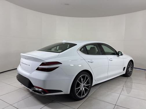 2026 Genesis G70 2.5T Standard