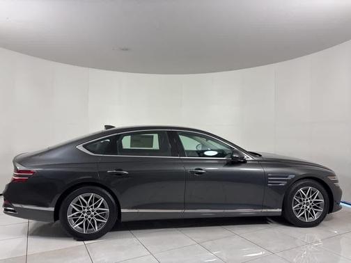2026 Genesis G80 2.5T