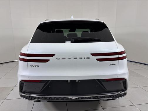 2026 Genesis GV70 2.5T