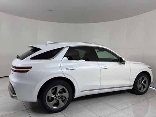 2026 Genesis GV70 2.5T