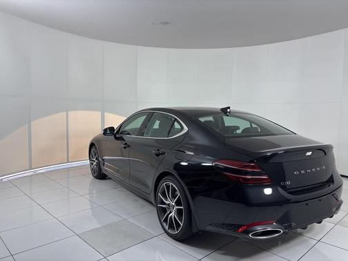 2026 Genesis G70 2.5T Standard