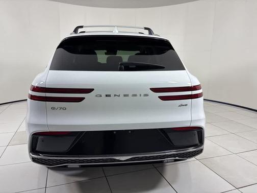 2026 Genesis GV70 2.5T
