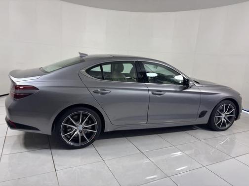 2026 Genesis G70 2.5T Prestige