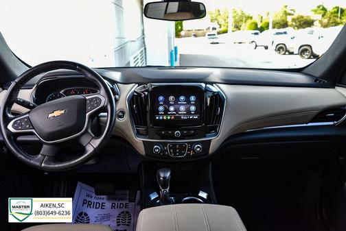 Summit White 2022 Chevrolet Traverse LT Leather